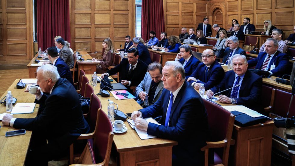 Η Επιτροπή Μορφωτικών Υποθέσεων επί το έργον